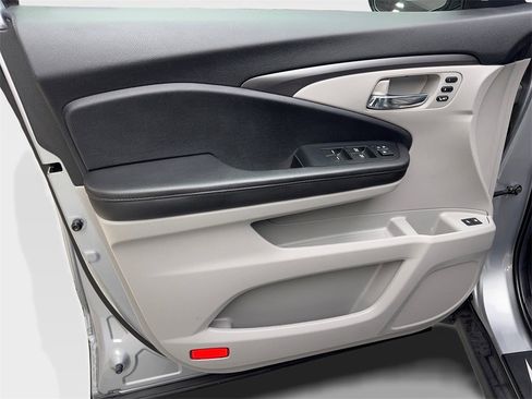 Used 2022 Honda Pilot Special Edition image 32