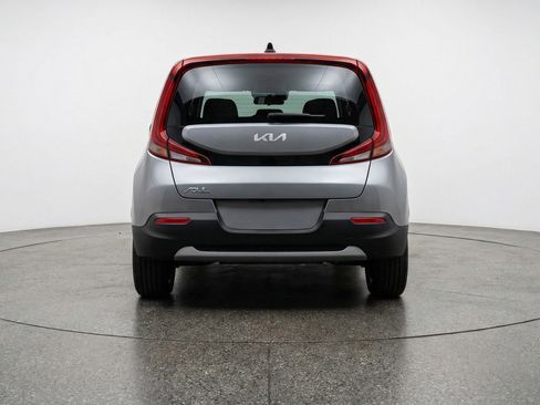 Used 2025 Kia Soul LX w/ LX Technology Package image 7