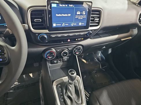 New 2026 Hyundai Venue SE image 19
