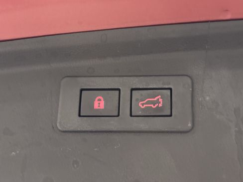 Used 2023 Subaru Outback Premium image 32