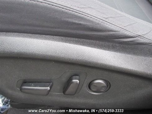 Used 2016 Kia Sorento LX w/ LX Convenience Package image 11