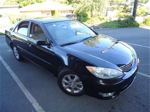 Used 2006 Toyota Camry XLE FWD image 4