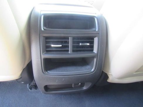 Used 2019 Cadillac XT5 AWD image 11