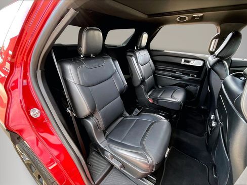 Used 2020 Ford Explorer ST w/ ST Street Pack image 25