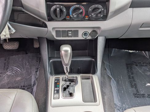 Used 2015 Toyota Tacoma PreRunner w/ SR5 Package RWD image 19