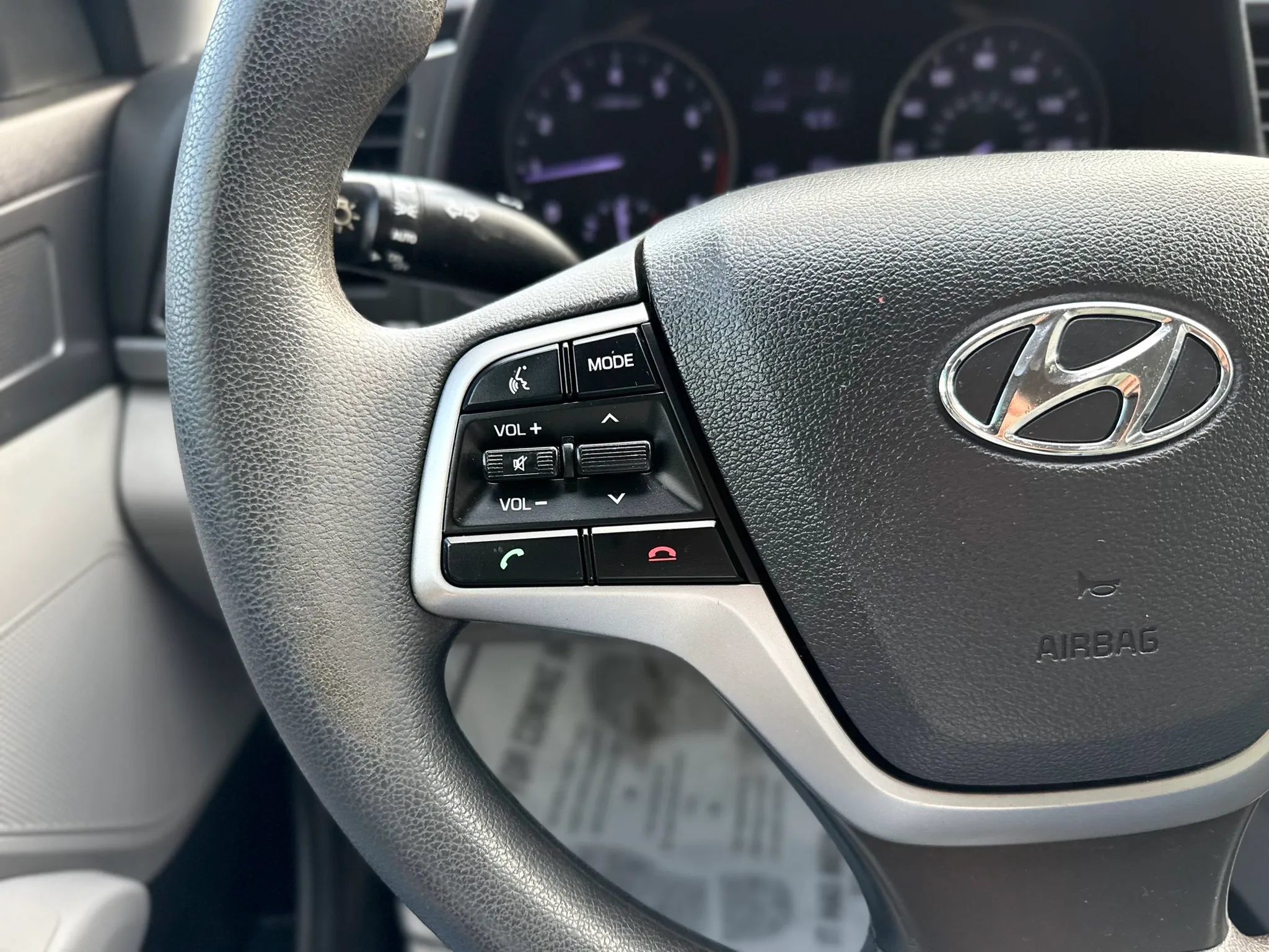 Used 2017 Hyundai Elantra SE FWD image 12