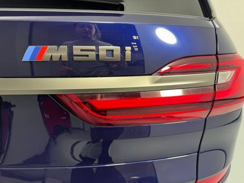 Used 2021 BMW X7 M50i w/ Dynamic Handling Package AWD/4WD image 7
