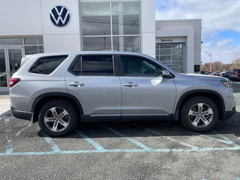 Used 2023 Honda Pilot EX-L image 9