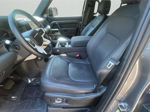 Used 2023 Land Rover Defender 130 SE AWD/4WD image 10