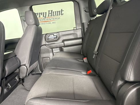 Used 2025 Chevrolet Silverado 2500 Custom image 22