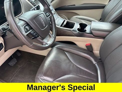 Used 2019 Lincoln Nautilus Select AWD/4WD image 10