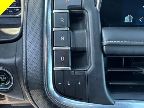 Used 2023 Chevrolet Suburban Premier AWD/4WD image 14