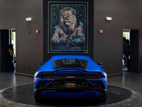 Used 2020 Lamborghini Huracan EVO RWD image 31