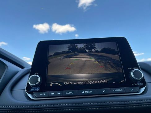 New 2026 Nissan Rogue S image 9