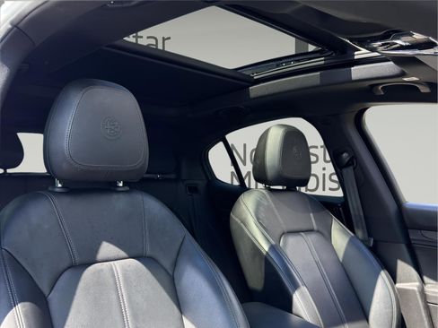 Used 2022 Alfa Romeo Stelvio Ti image 20