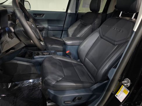 New 2025 Ford Maverick Lariat w/ Black Appearance Package image 19