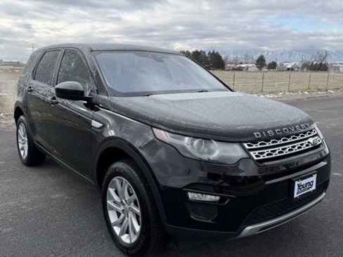 Used 2017 Land Rover Discovery Sport HSE image 4