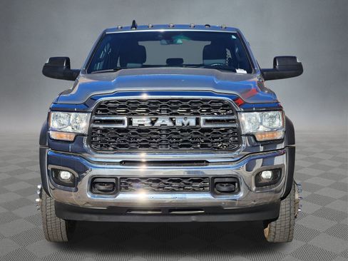 Used 2022 RAM 5500 Tradesman w/ Chrome Appearance Group image 2