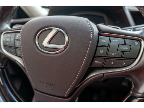Used 2018 Lexus LS 500 w/ Interior Upgrade Package RWD image 29