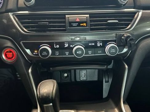 Used 2019 Honda Accord Sport image 15