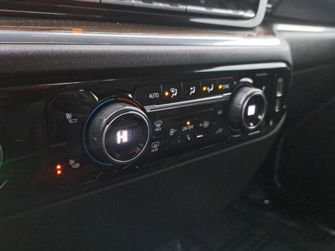 Used 2023 Chevrolet Silverado 1500 LT Trail Boss w/ Protection Package image 19