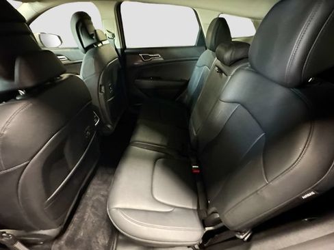 Used 2024 Kia Sportage EX AWD/4WD image 25