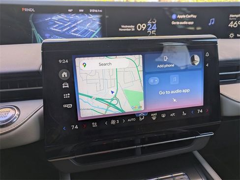 Used 2024 Lincoln Nautilus Premier image 19