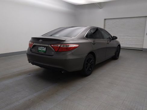 Used 2017 Toyota Camry SE image 9