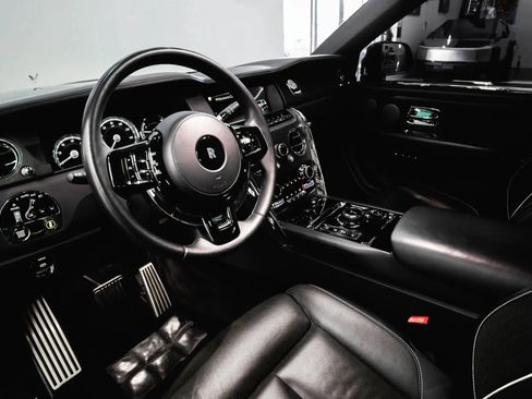 Used 2021 Rolls-Royce Cullinan AWD/4WD image 28
