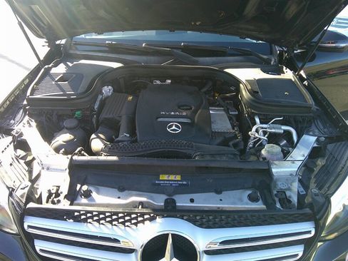 Used 2019 Mercedes-Benz GLC 350e 4MATIC image 19