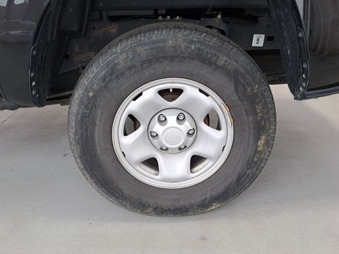 Used 2023 Toyota Tacoma SR image 29