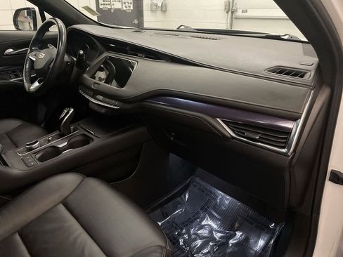 Used 2023 Cadillac XT4 Luxury image 21