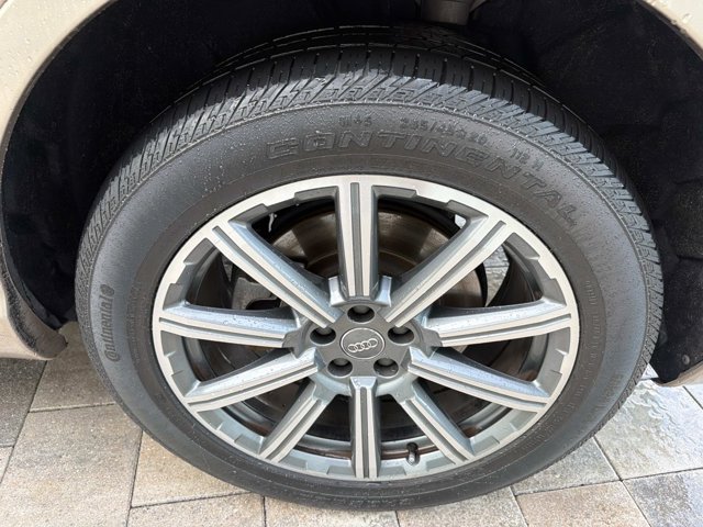 Used 2019 Audi Q7 3.0T Premium Plus w/ Premium Plus Package AWD/4WD image 34