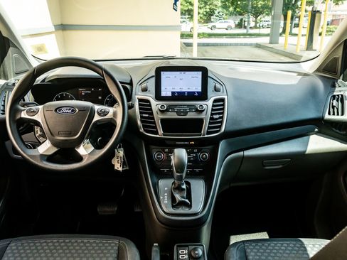 Used 2021 Ford Transit Connect XLT FWD image 15
