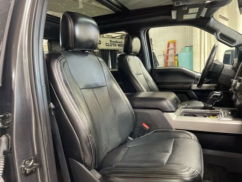 Used 2018 Ford F150 Lariat w/ Equipment Group 502A Luxury AWD/4WD image 25