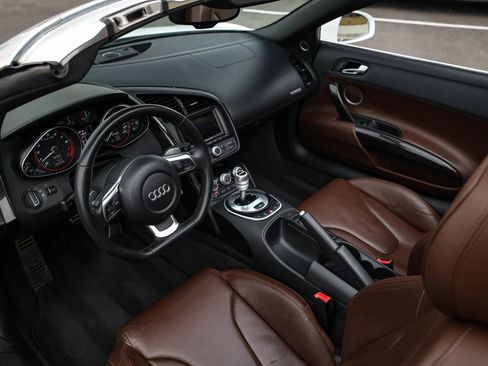 Used 2011 Audi R8 V10 AWD/4WD image 28