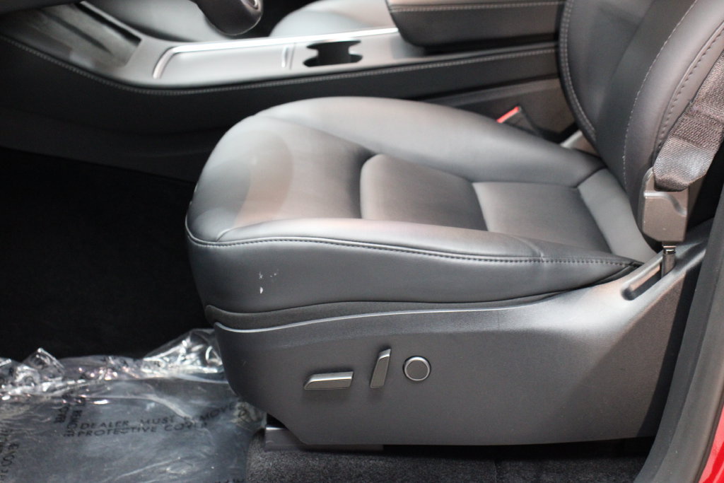 Used 2024 Tesla Model Y Long Range AWD/4WD image 8