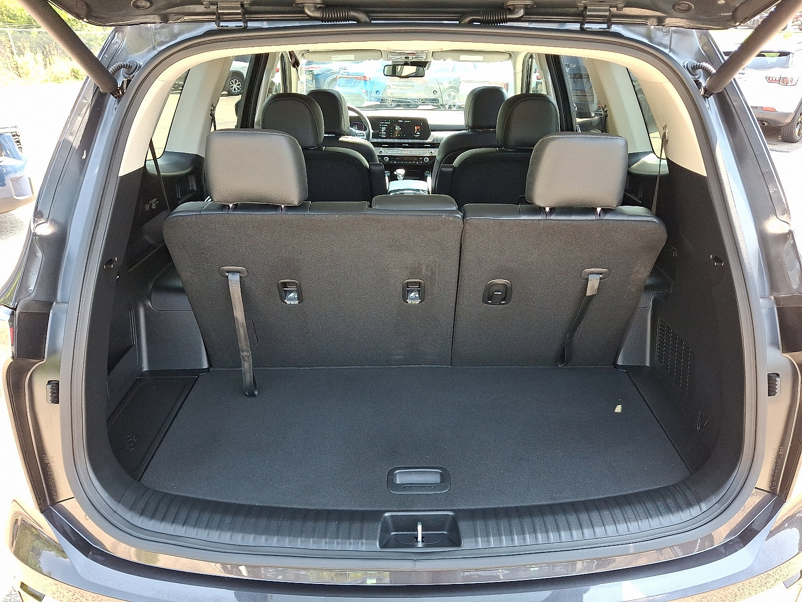Used 2025 Kia Telluride EX w/ EX Captain's Chair Package AWD/4WD image 29