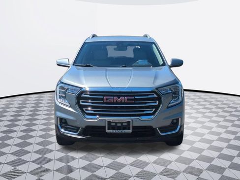 Used 2023 GMC Terrain SLT w/ Tech Package AWD/4WD image 9