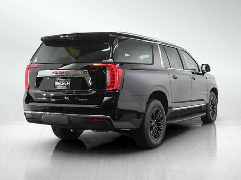 Used 2021 GMC Yukon XL SLT w/ Rear Media and Nav Package AWD/4WD image 5