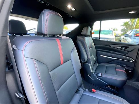 Certified 2024 Chevrolet Traverse RS w/ LPO, Floor Liner Package image 26