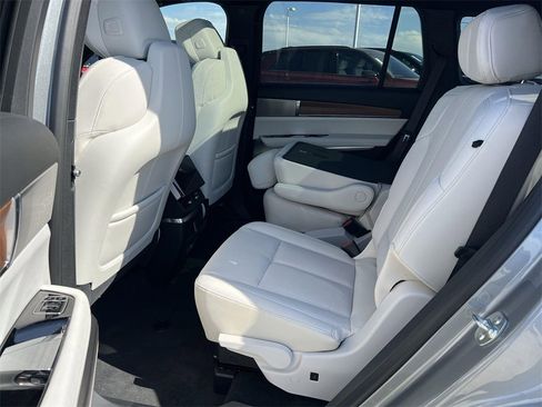 New 2026 Cadillac Vistiq Sport image 28