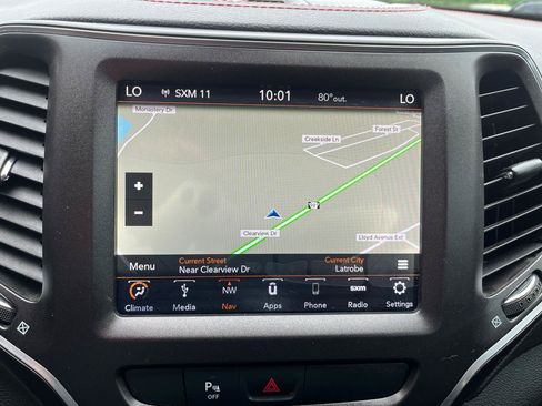 Used 2019 Jeep Cherokee Trailhawk w/ Trailer Tow Group AWD/4WD image 19
