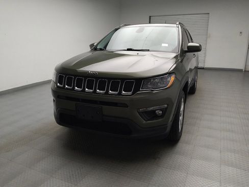 Used 2019 Jeep Compass Latitude w/ Cold Weather Group AWD/4WD image 15