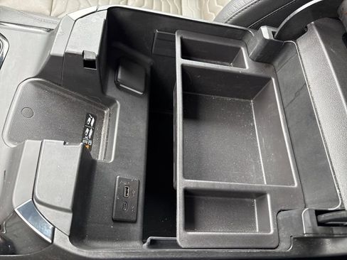 Used 2024 Chevrolet Silverado 2500 ZR2 w/ Technology Package image 39