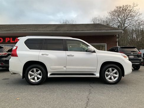 Used 2013 Lexus GX 460 image 4