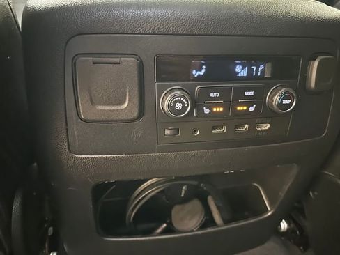 Used 2020 Chevrolet Tahoe Premier AWD/4WD image 23