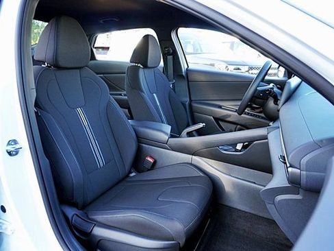Certified 2026 Hyundai Elantra Sport FWD image 12