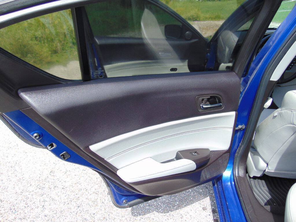 Used 2017 Acura ILX w/ Premium Package FWD image 20