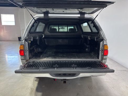 Used 2004 Toyota Tundra SR5 AWD/4WD image 30